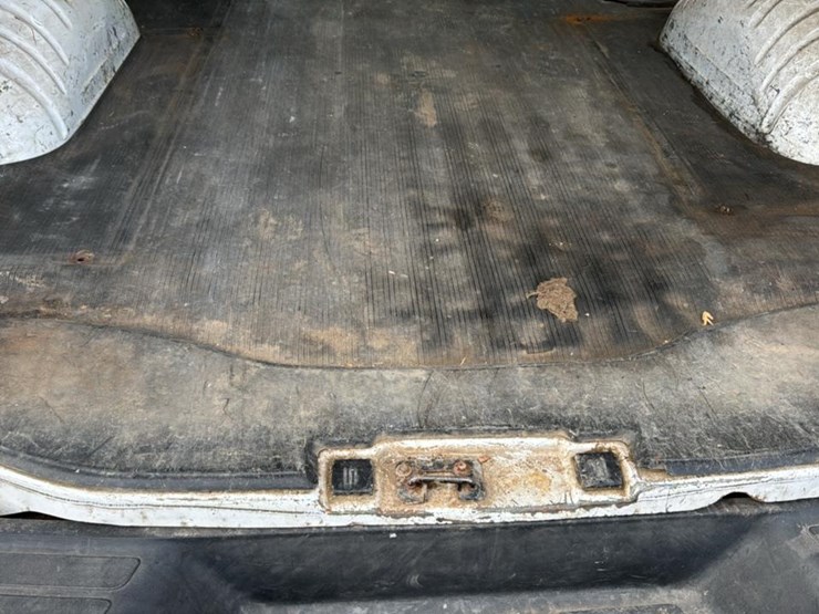 2008-gmc-3500-image-33