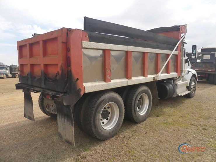 2016-peterbilt-579-image-3