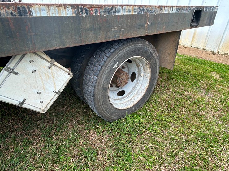 2001-ford-f450-image-16