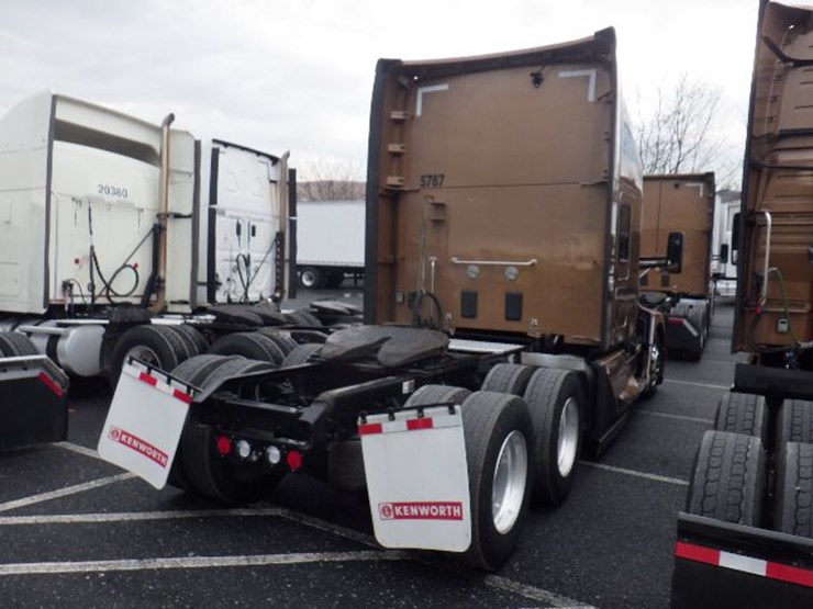 2024-kenworth-t680-image-10