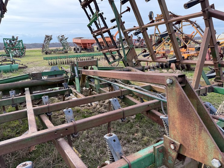 john-deere-38-image-47