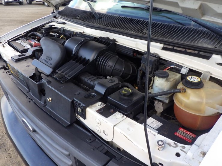 2006-ford-cargo-image-10