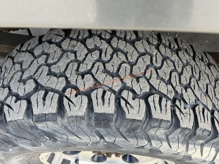 2002-chevrolet-silverado-2500-image-15