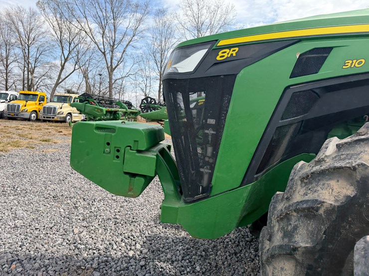 2023-john-deere-8r-310-image-33