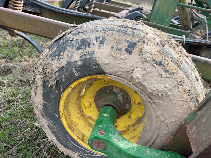 john-deere-38-image-9