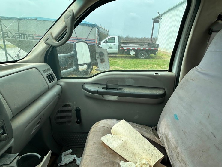 2001-ford-f450-image-37