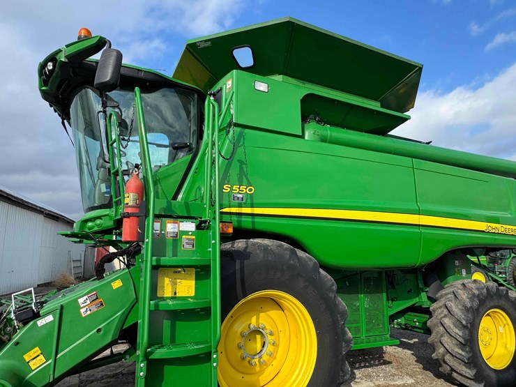 2013-john-deere-s550-image-3