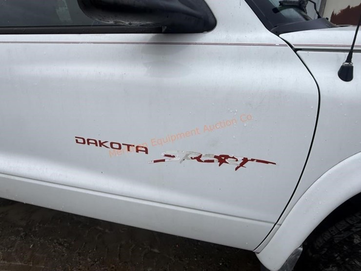 1999-dodge-dakota-image-13