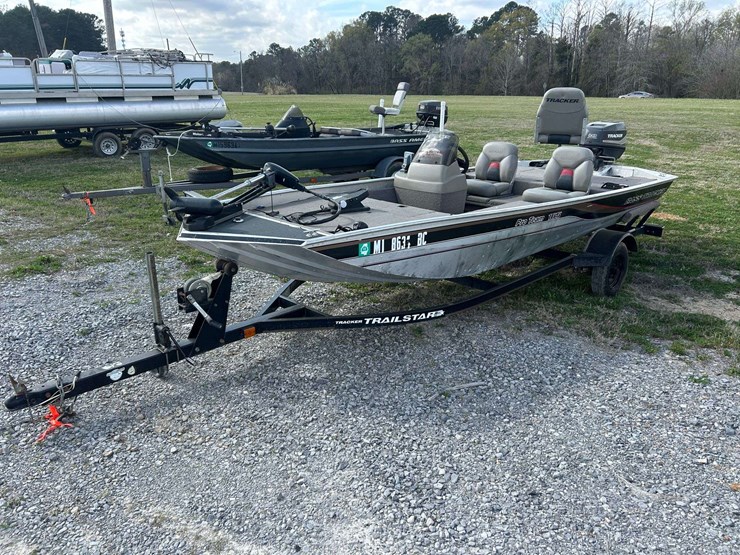 1999-bass-tracker-pro-team-165-boat-w/trailer-image-1