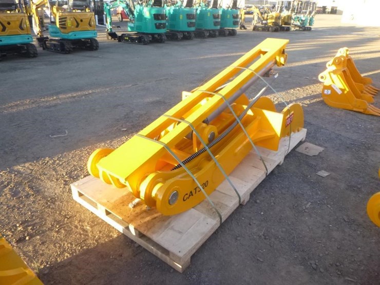 caterpillar-320-image-3