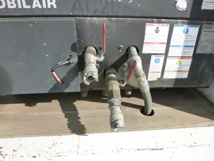 2011-ford-f550-image-15