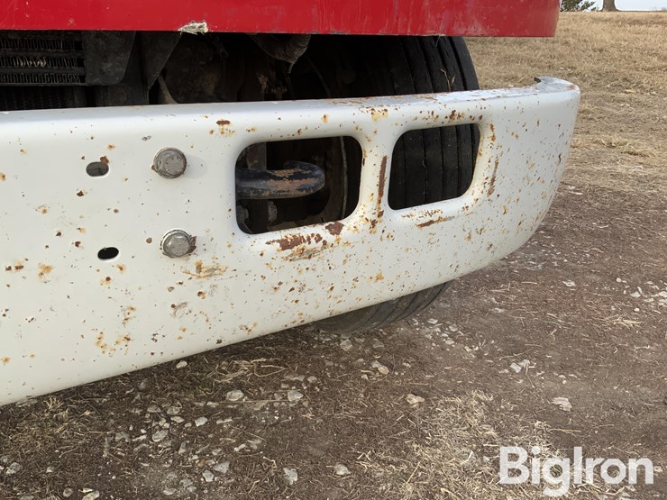 1993-international-8100-image-14