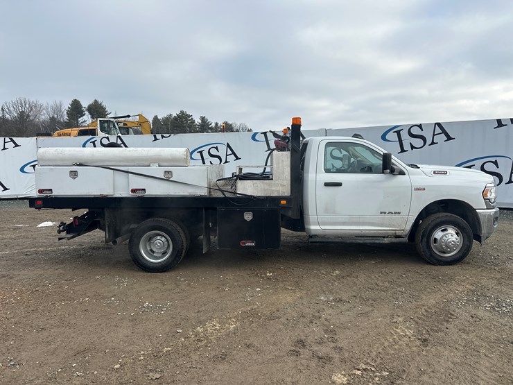 2020-dodge-3500-image-6