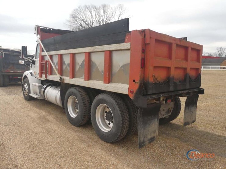 2016-peterbilt-579-image-4