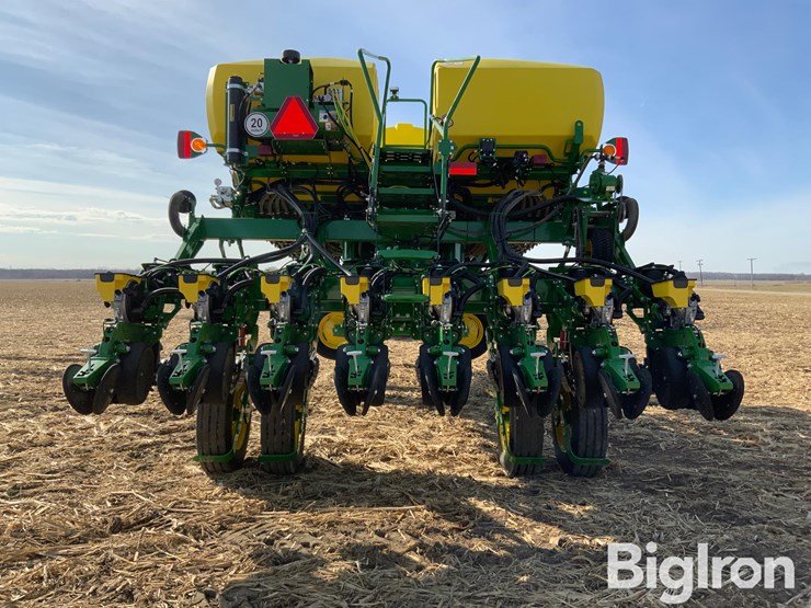 2023-john-deere-1795-image-6