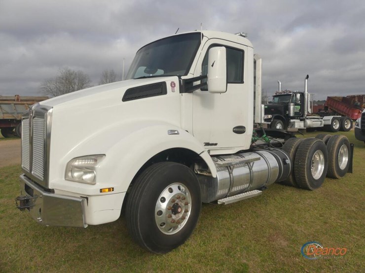 2018-kenworth-t880-image-21
