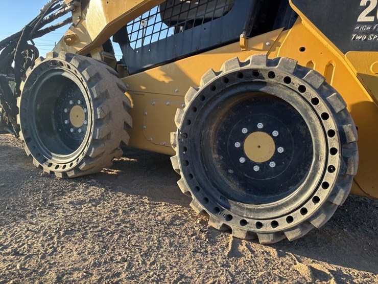 caterpillar-262c2-image-15