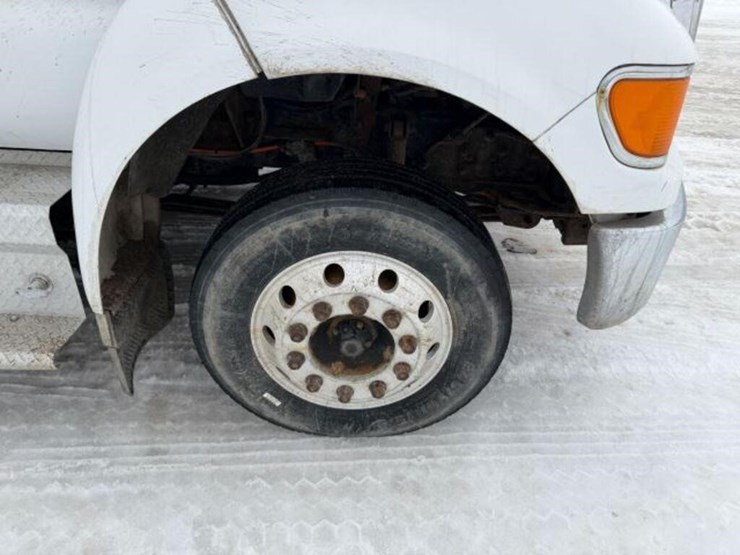 2009-ford-f650-xlt-image-30