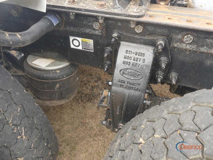 2020-peterbilt-389-image-6