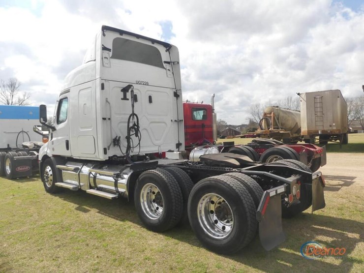 2023-freightliner-cascadia-116-image-3