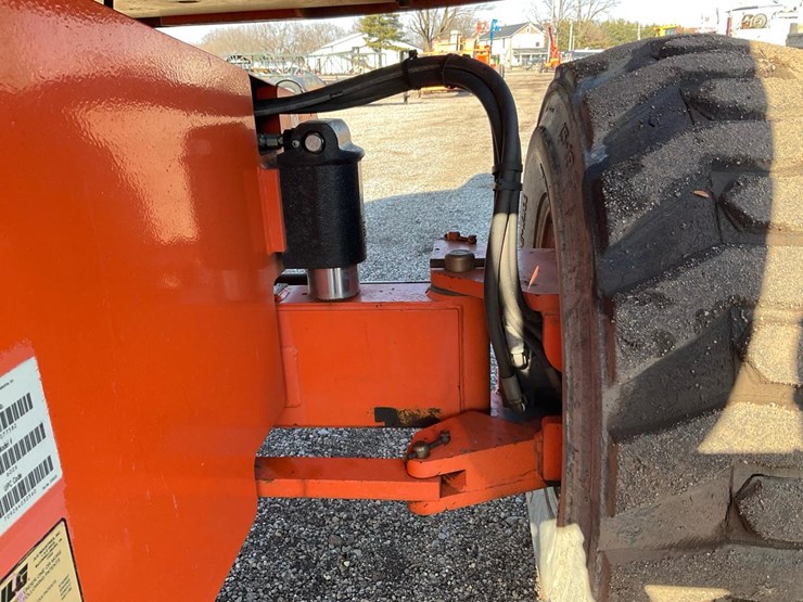 2004-jlg-600s-image-25