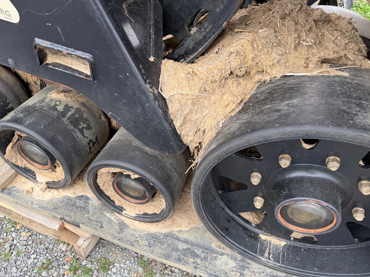 #41005-•-2022-zuidberg-36"-combine-tracks-image-25