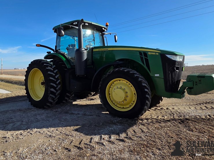 2013-john-deere-8285r-image-3