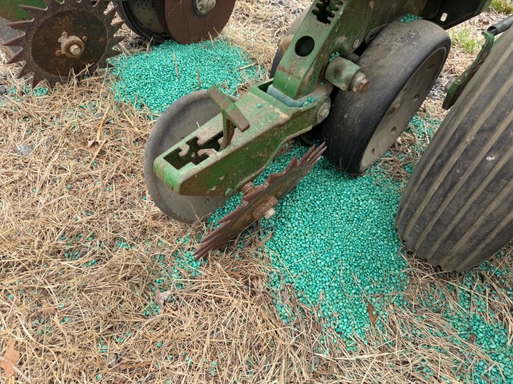 john-deere-12-image-51