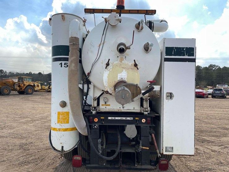 2001-ford-f650-image-18