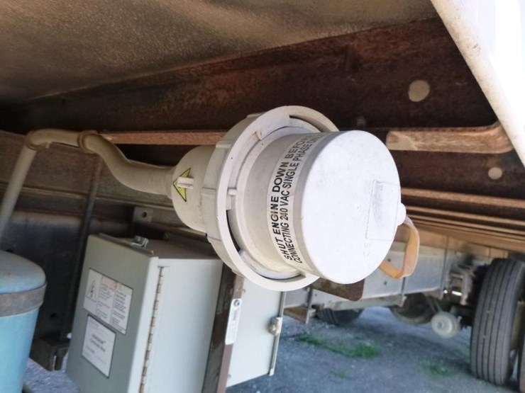 1995-international-4900-image-32