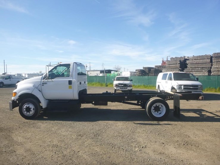 2012-ford-f650-image-5