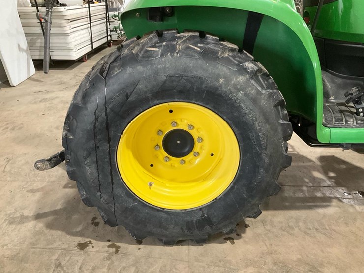 2010-john-deere-3520-image-43