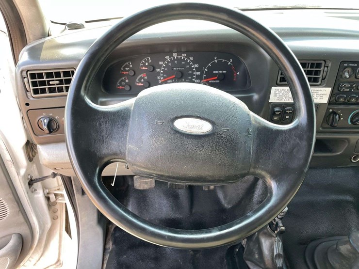 2001-ford-f650-image-12