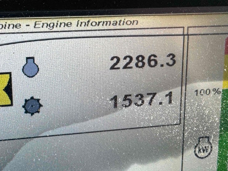 2013-john-deere-s550-image-32