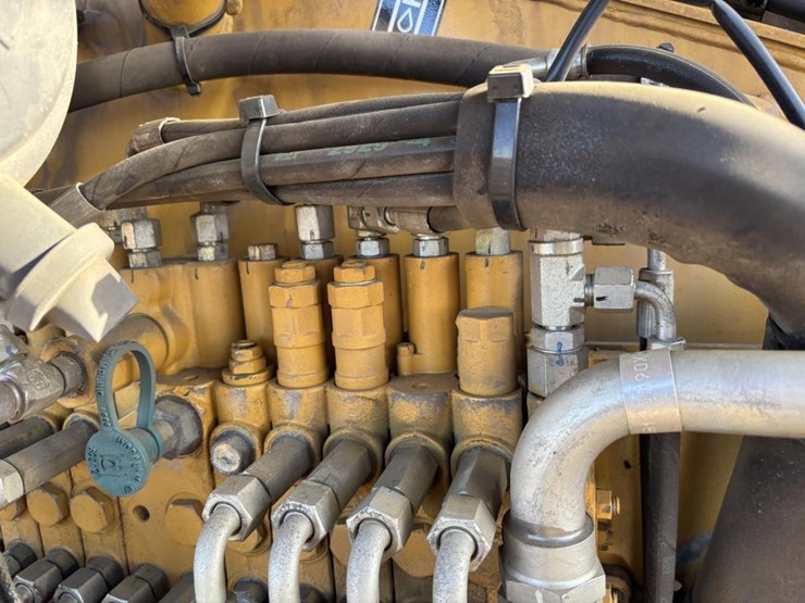 caterpillar-303.5-image-41