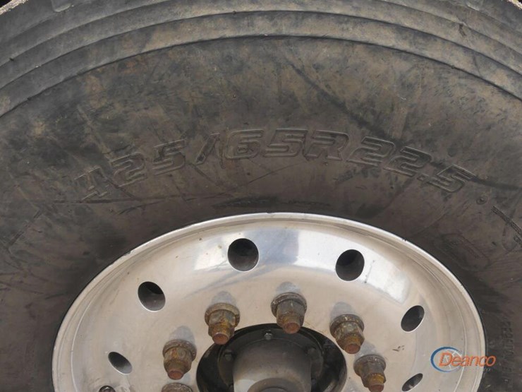 2009-kenworth-t800-image-16