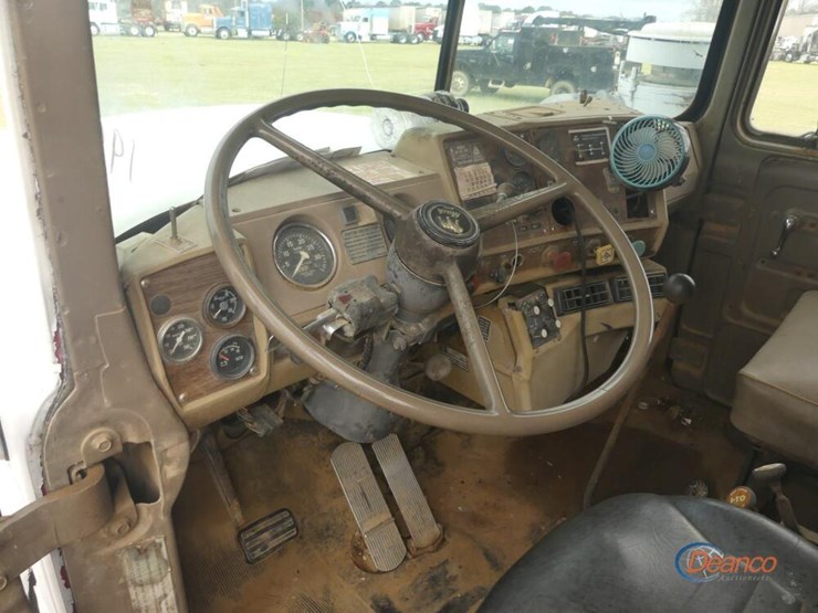 1981-mack-r686st-image-13