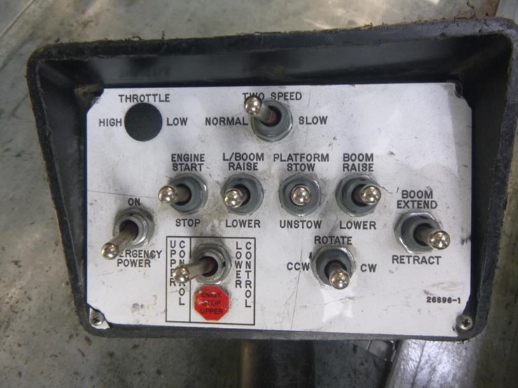 2010-ford-f550-image-24