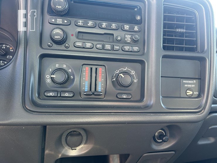 2004-chevrolet-silverado-1500-image-15