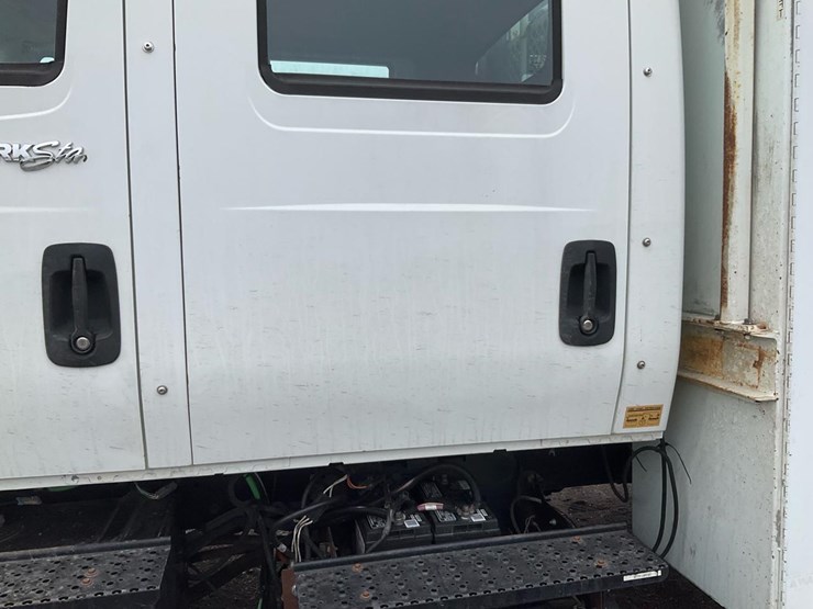 2014-international-7300-image-25