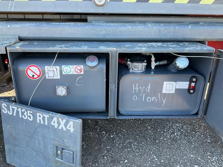 2015-skyjack-sj7135rt-image-60