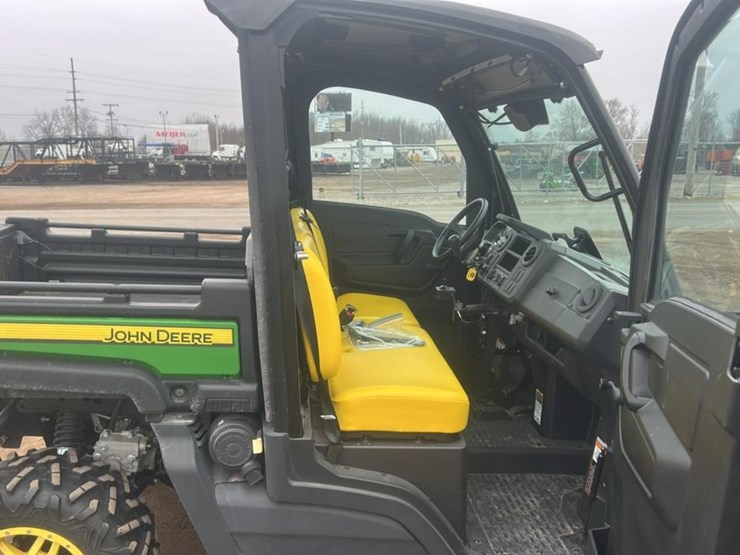 2020-john-deere-2020-image-44