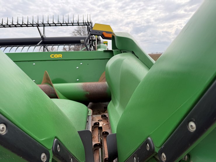 john-deere-c8r-image-28