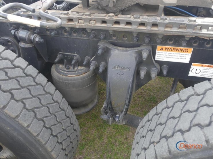 2023-freightliner-cascadia-116-image-5