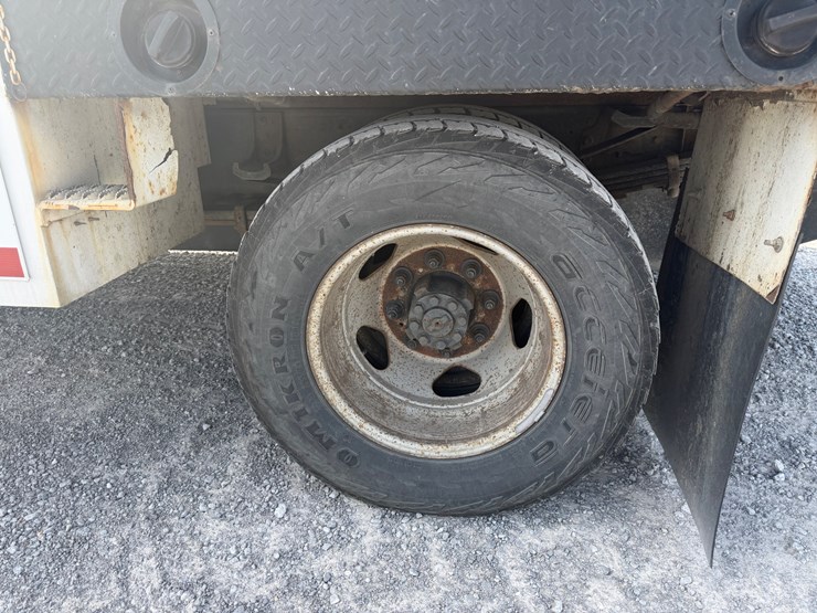 2014-chevrolet-3500-image-7