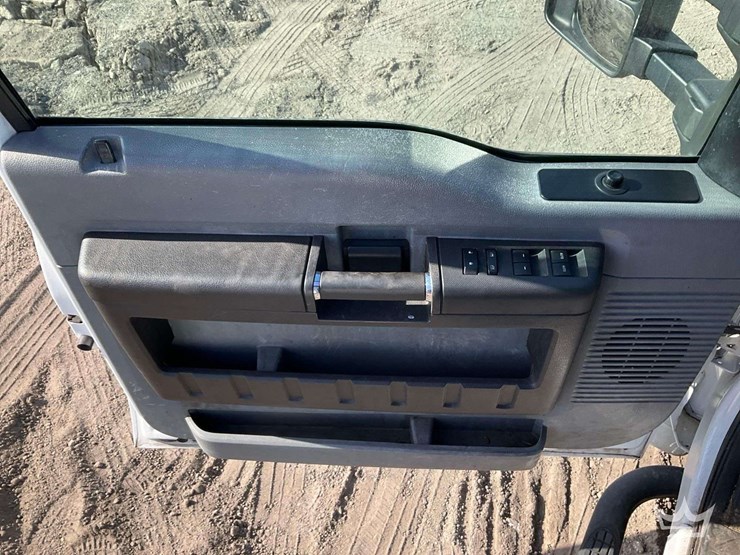 2015-ford-f450-image-14