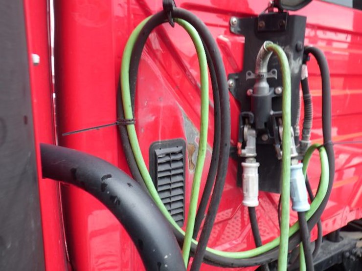 2018-international-prostar-image-13