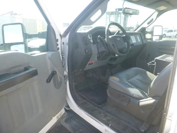 2012-ford-f450-image-17