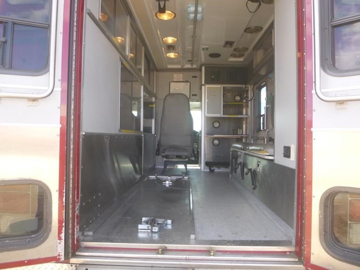 2005-ford-e450-image-6