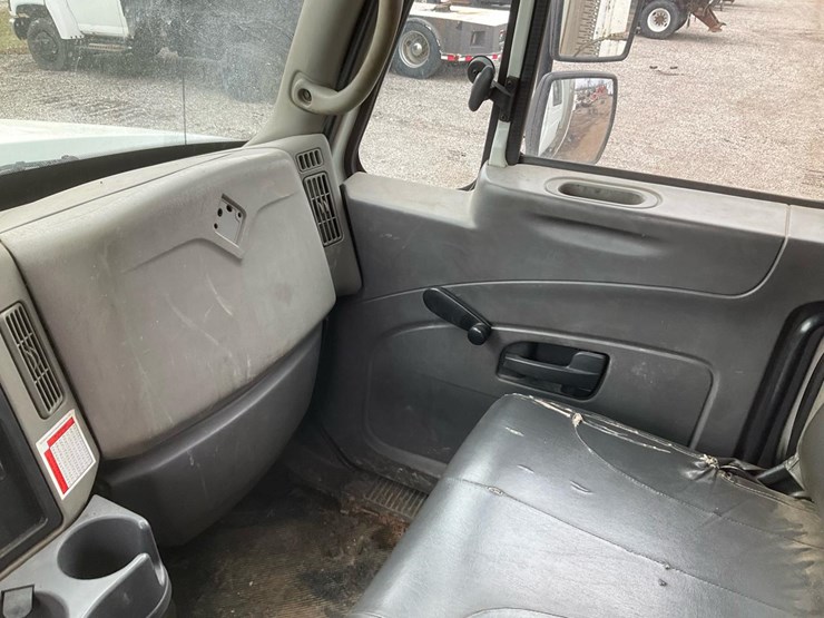 2014-international-7300-image-141